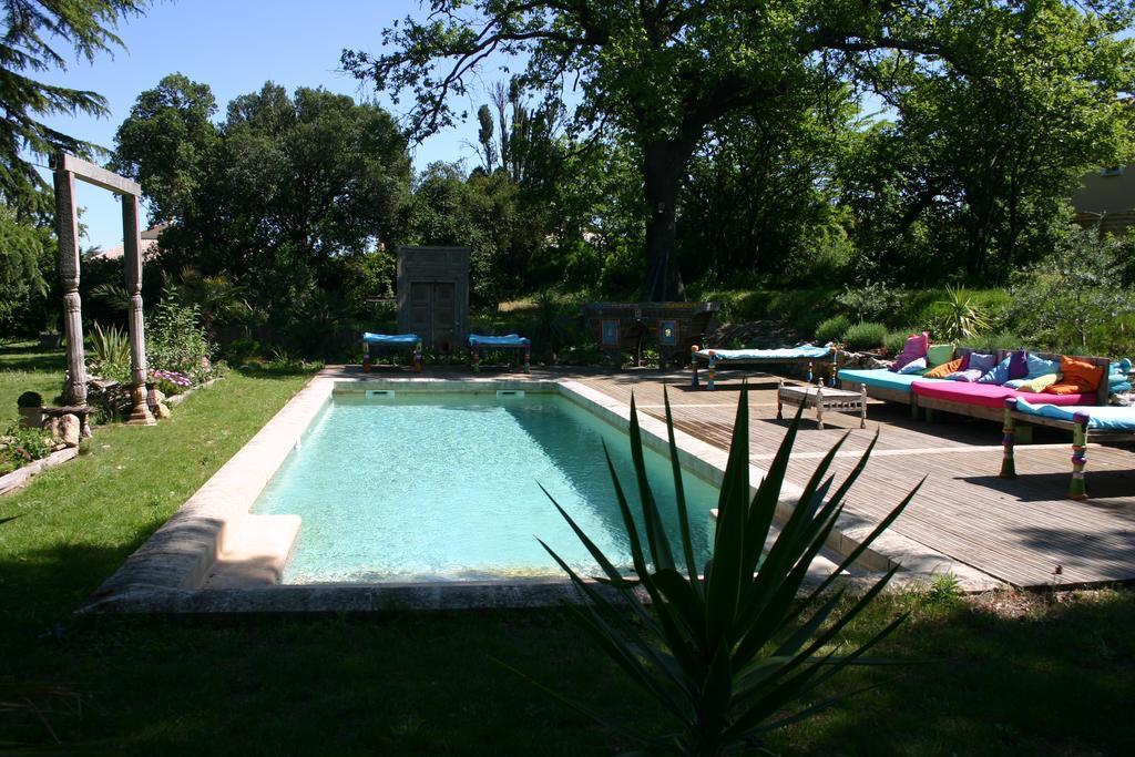 Bed and Breakfast Les Routes Du Monde à Saint-Geniès-de-Comolas Extérieur photo