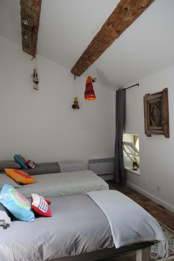 Bed and Breakfast Les Routes Du Monde à Saint-Geniès-de-Comolas Extérieur photo