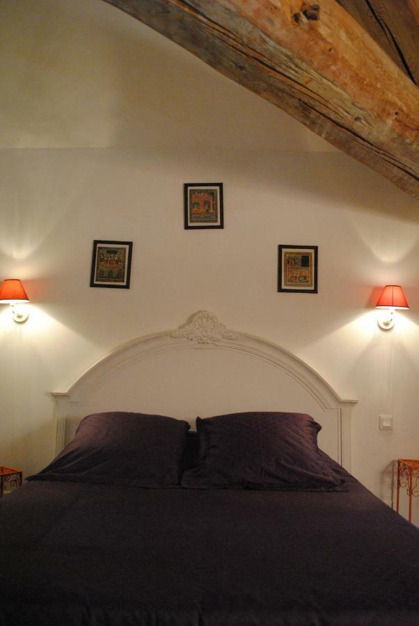 Bed and Breakfast Les Routes Du Monde à Saint-Geniès-de-Comolas Extérieur photo